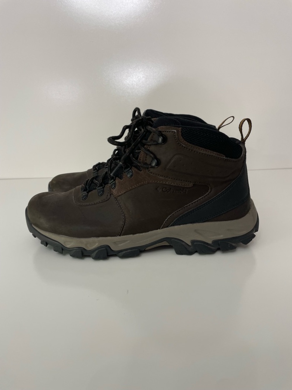 Columbia Men's Gorpcore Newton Ridge Waterproof Trail Hiking Boots, size 13